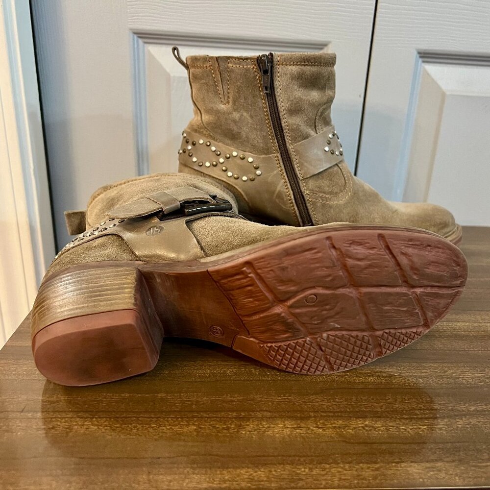 Josef Seibel Toni Tan Studded Ankle Boots - Picture 4 of 8